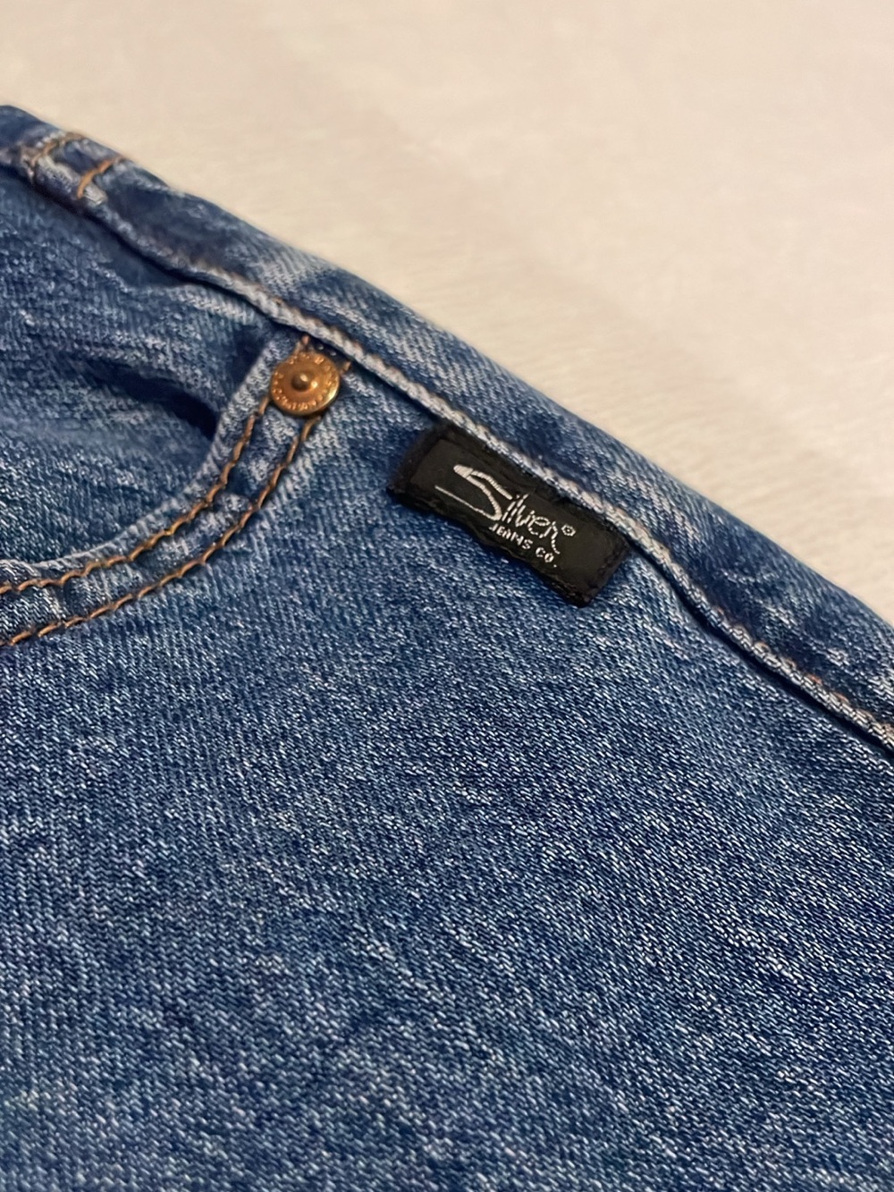 Silver Jeans Co. Highly Desirable High Rise Straight Leg Jeans - Picture 5 of 7
